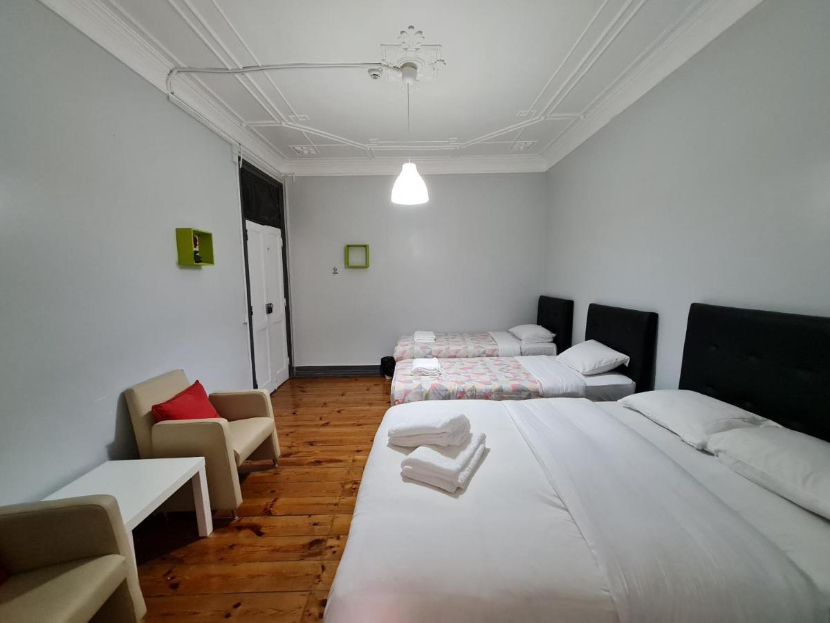 Shangri-La Hostel Anjos Lissabon Exterior foto